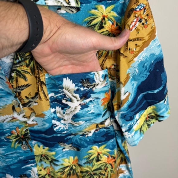 NEW Relax Tommy Bahama Women's Short Sleeve Tropical Beach Scene Camp Shirt L‎ - Picture 7 of 16